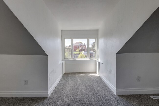 Building Photo - 705 Brownsville Rd