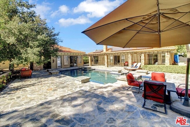 Building Photo - 2860 Dewdrop Pl