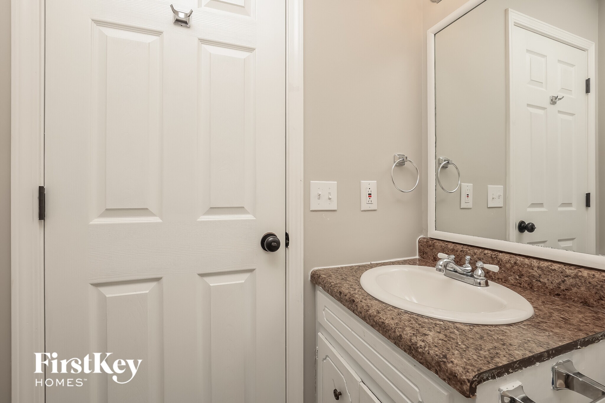 Building Photo - 418 Helton Dr