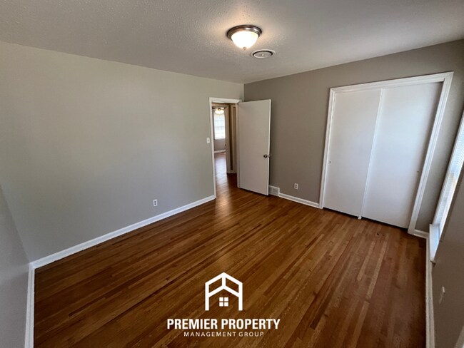 Building Photo - Spacious 3BR/2BA Whitehaven Home | 1,700+ SQ FT, Hardwood & Brick Fireplace