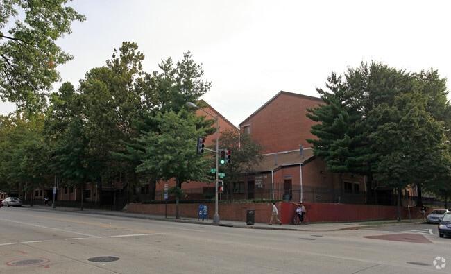 Building Photo - Faircliff Plaza East