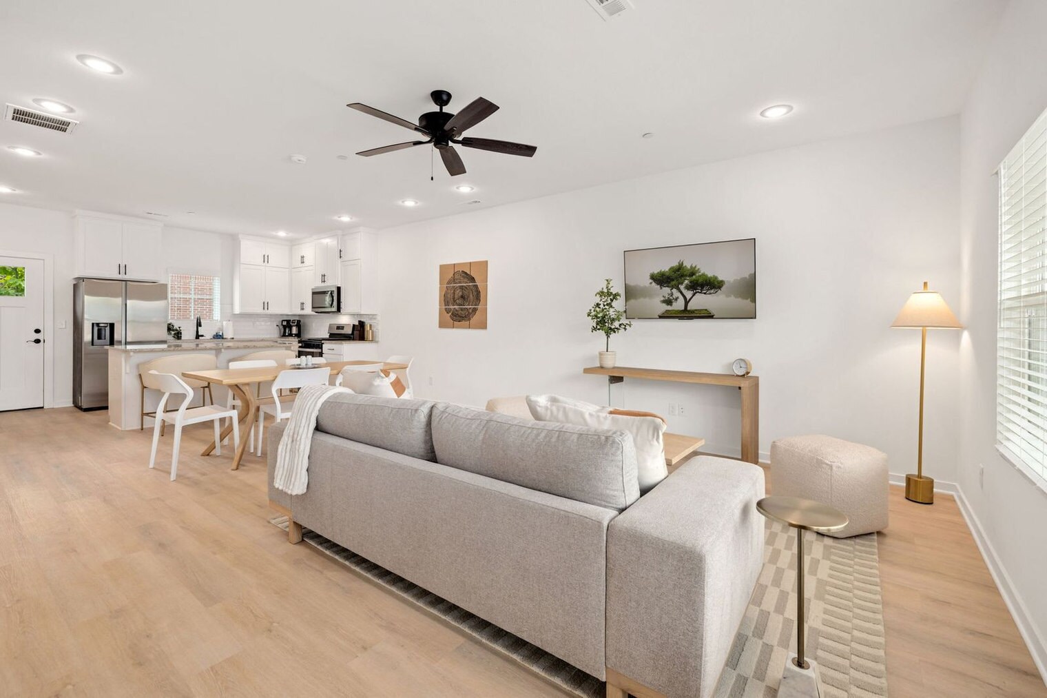 Building Photo - 1935 S Garland Ave