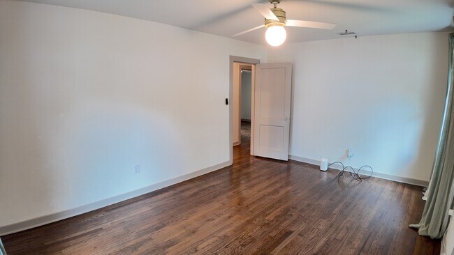 Building Photo - 2150 Texas Ave