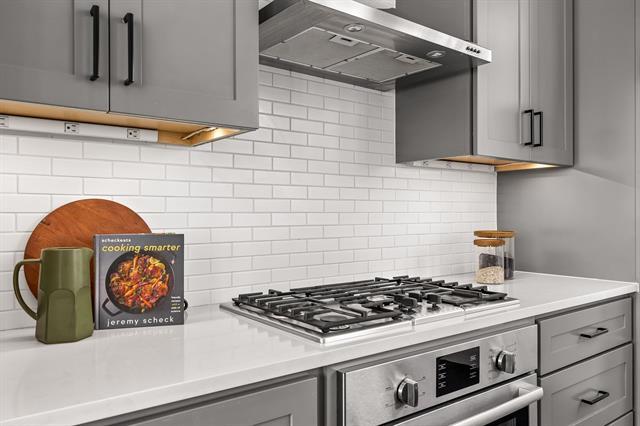 Building Photo - 2317 Moser Ave