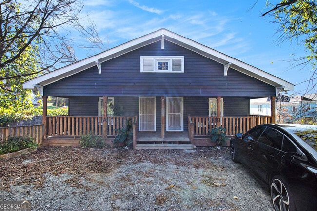 Building Photo - 213 Claire Dr SE