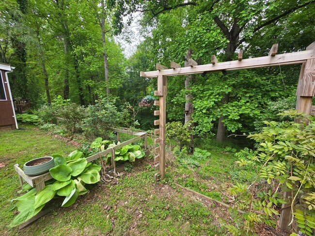 Building Photo - 8120 Paisley Pl