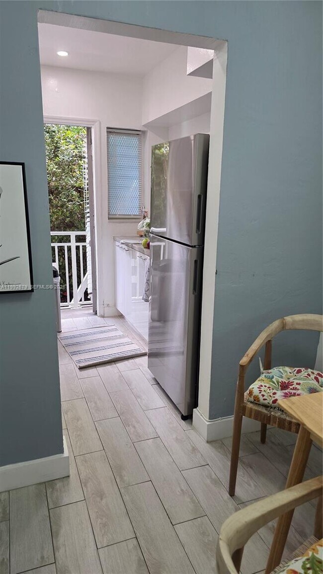 Building Photo - 761 Euclid Ave