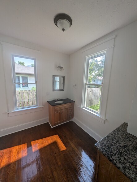 Building Photo - 301 N Basil St