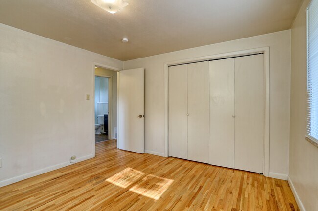 Building Photo - 16311 W 14th Ave