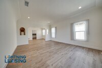 Building Photo - 6135 1/2 Saturn Street-6135D