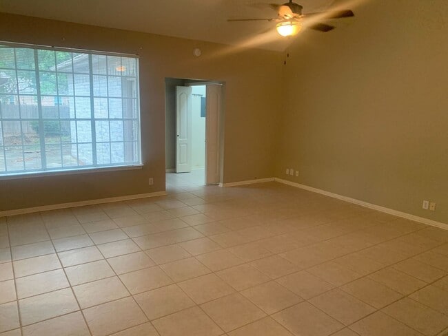 Building Photo - 4410 Shavano Cross
