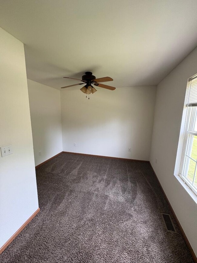 Building Photo - 100 Aldergate St