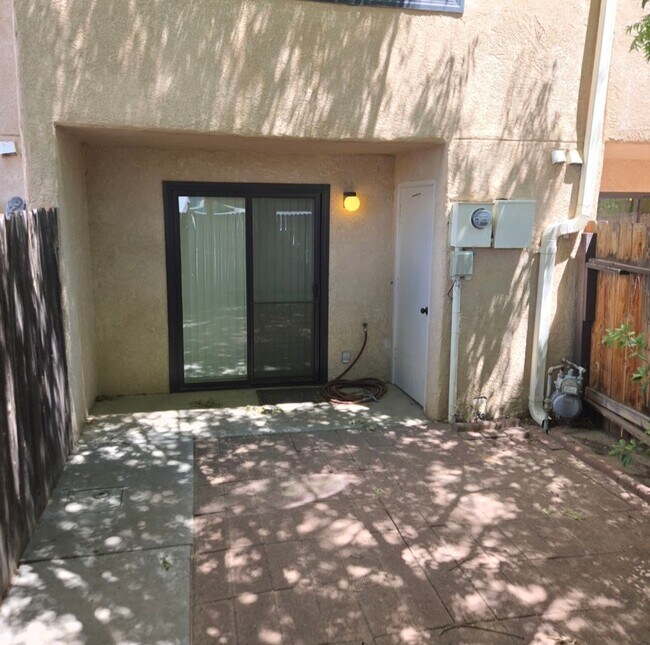 Building Photo - CALL US TODAY AT (505) 808-6467 TO SCHEDULE A CONVENIENT SHOWING