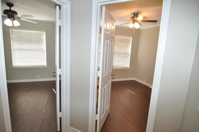 Building Photo - 2214 Glacier Park Ln