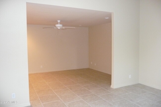 Building Photo - 6141 N 34th Pl