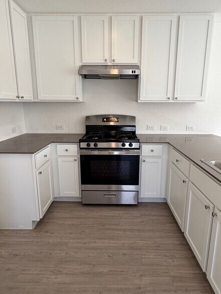 Building Photo - 20418 Onyx Ring