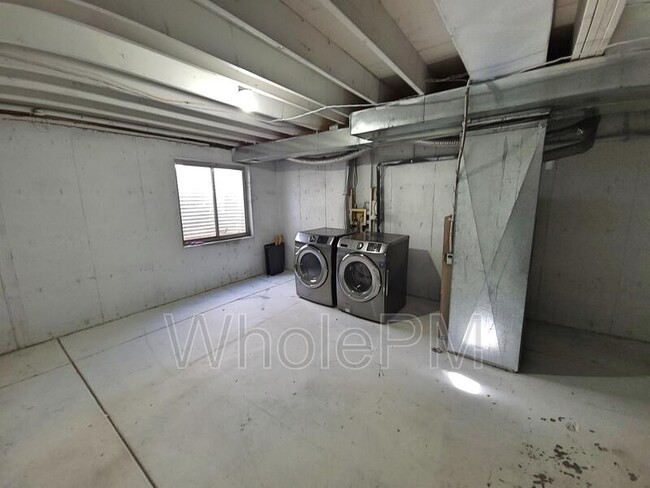 Building Photo - 10922 Bayfield Way