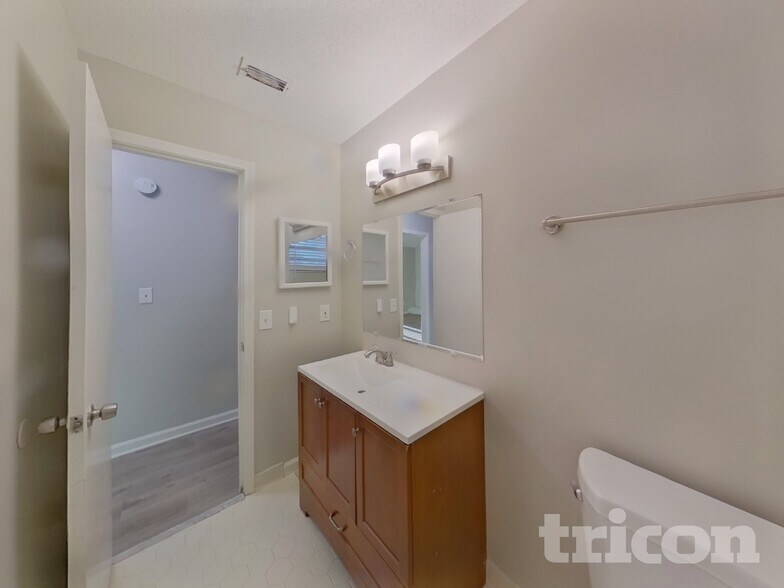 Building Photo - 2209 Constitution Dr