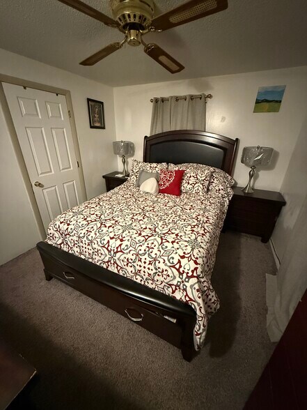 Building Photo - 65 Venus Dr