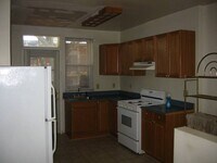 Building Photo - 1220 Half St SW