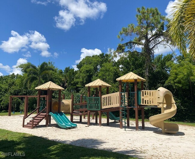 Building Photo - 8245 Ibis Club Dr