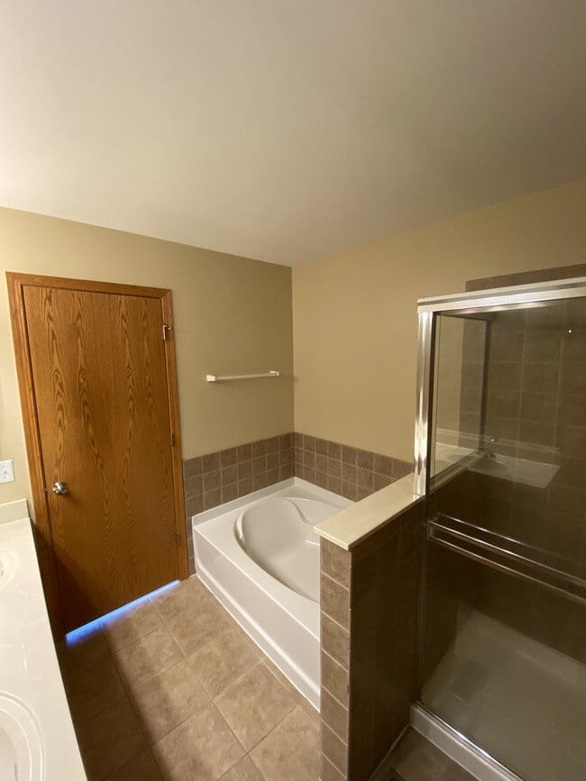 Building Photo - 545 Yorkshire Ln