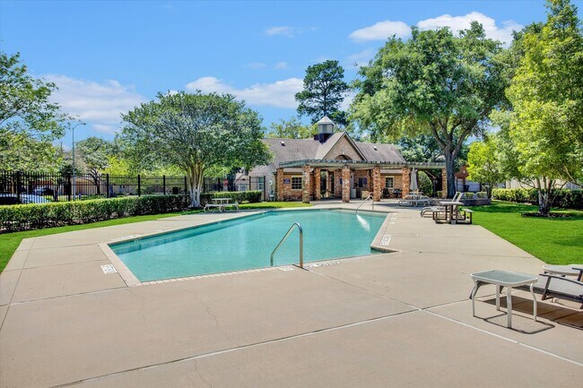 Building Photo - 6906 Afton Woods Dr
