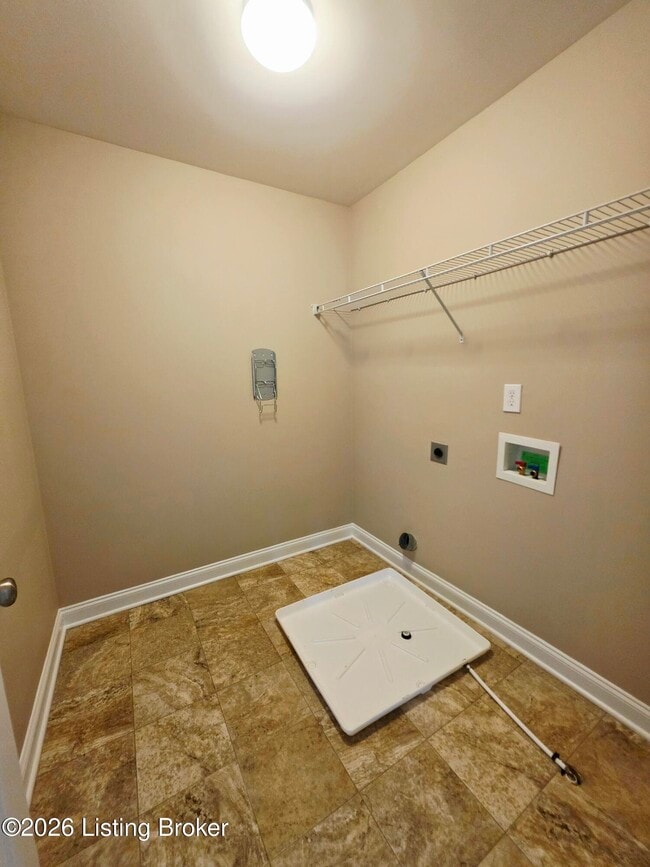 Building Photo - 16300 Brookfield View Ct