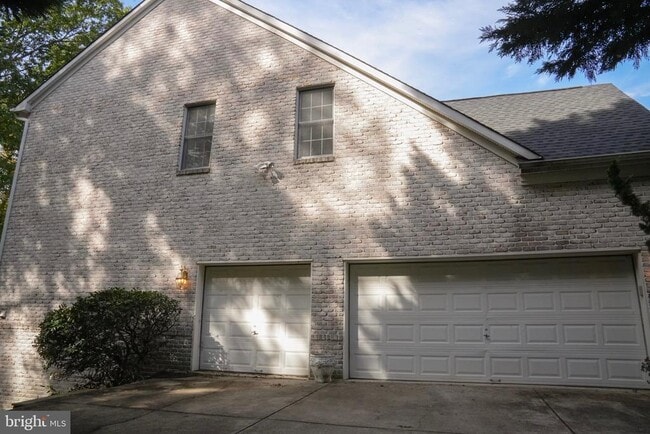 Building Photo - 101 Whistling Wood Ct