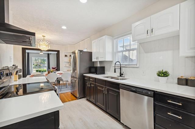 Building Photo - 2435 W 10th St