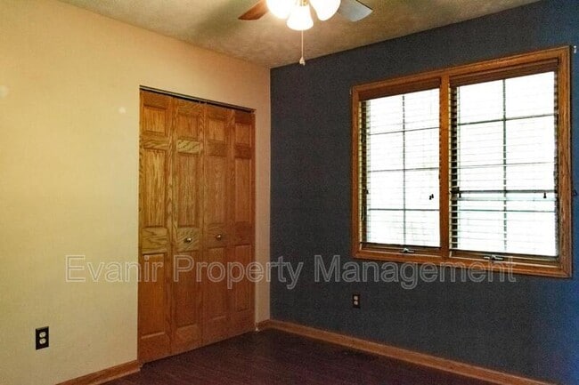 Building Photo - 113 Brittany Ln
