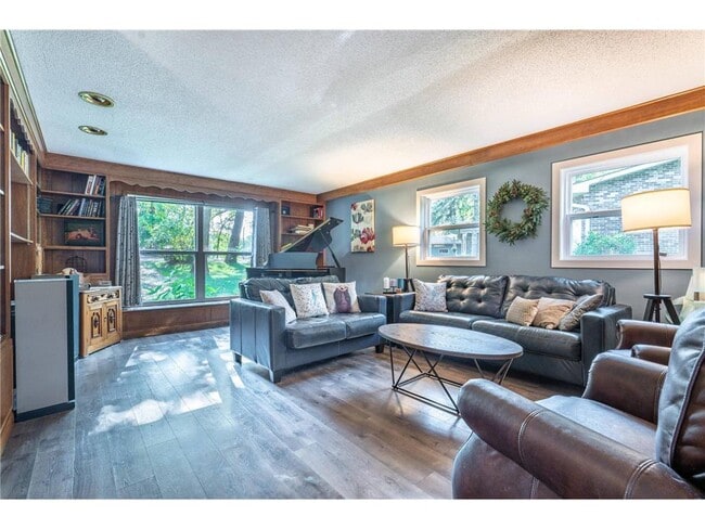 Building Photo - 1409 Hoot Lake Dr