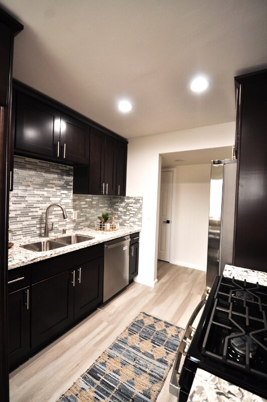 Building Photo - 6620 Linda Vista Rd