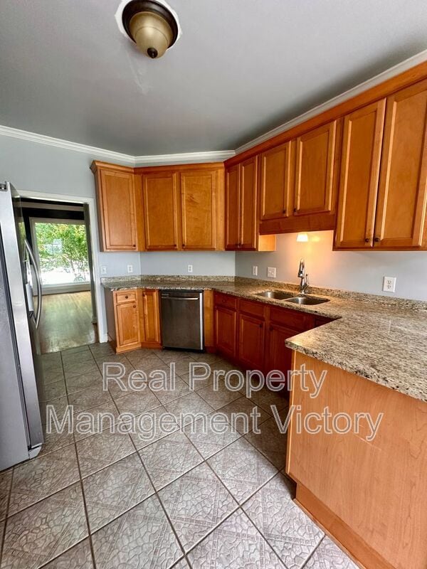 Building Photo - 219 Grandview Pkwy