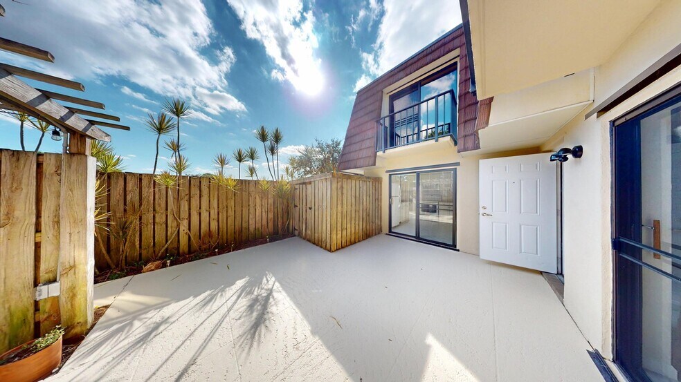 Primary Photo - 306 3rd Ln