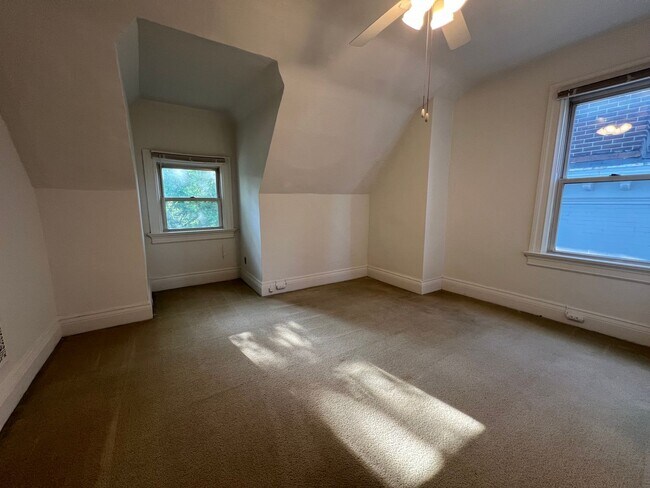 Building Photo - 1407 Wightman St
