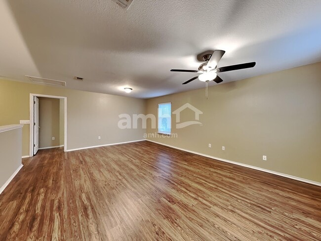 Building Photo - 9211 Mission Run