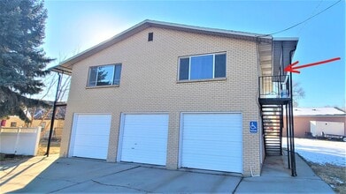 Building Photo - 39 E 100 N