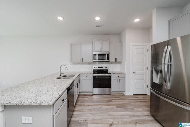 Building Photo - 501 Polo Way