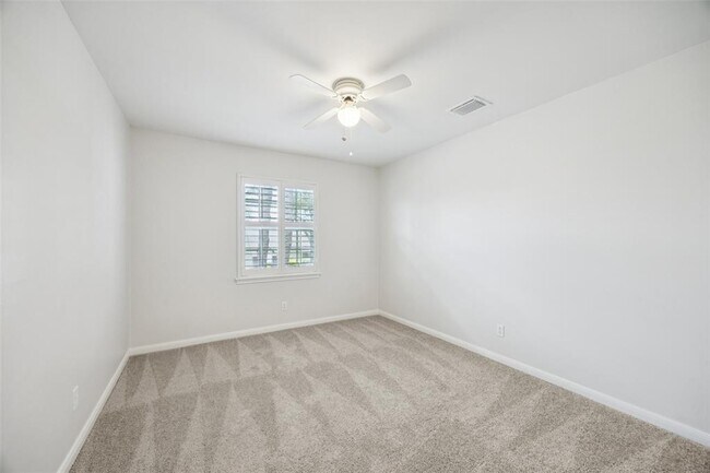 Building Photo - 12515 Woodthorpe Ln
