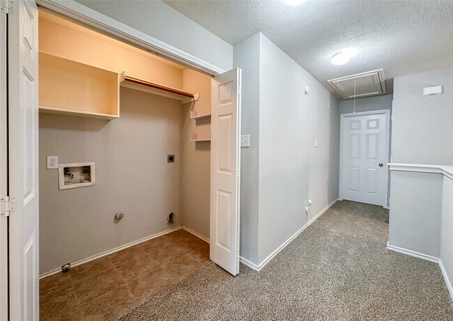 Building Photo - 131 Anise Tree Pl