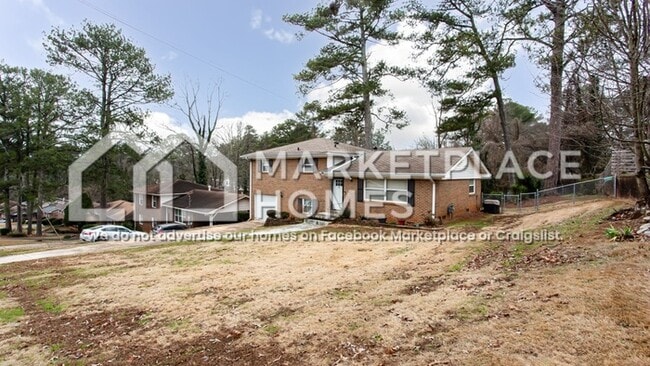 Building Photo - 2795 Pendant Pl