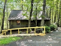 Building Photo - 438 Hunters Trce