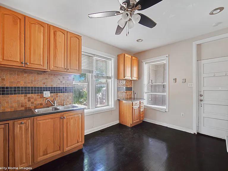 Primary Photo - 2701 W 24th Pl