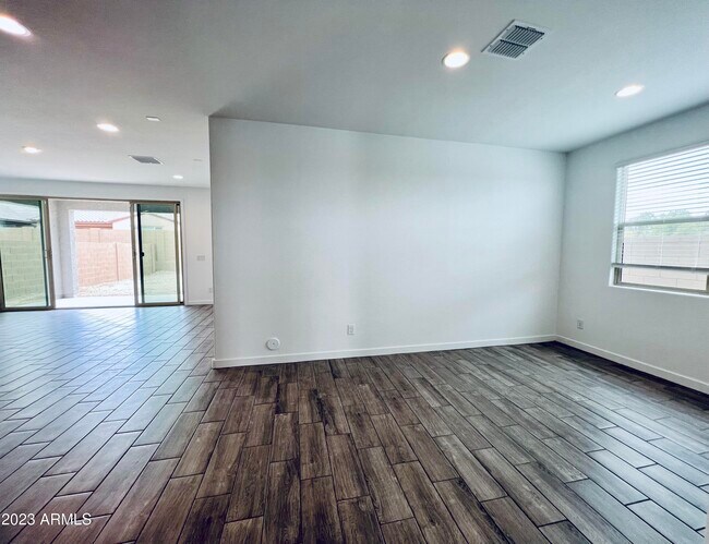 Building Photo - 1659 W Paseo Way
