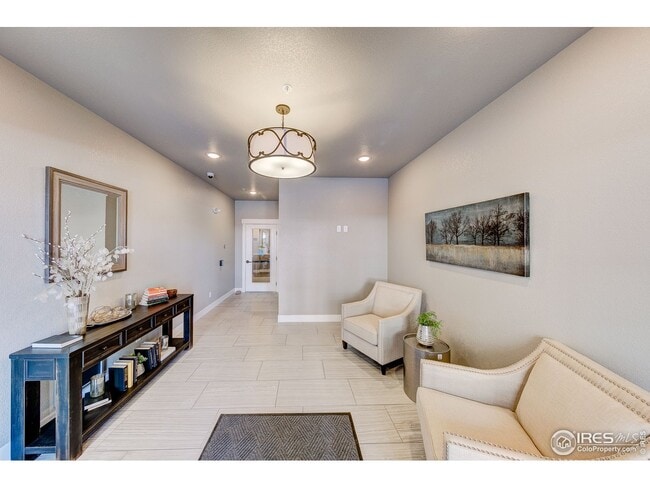 Building Photo - 4662 Hahns Peak Dr
