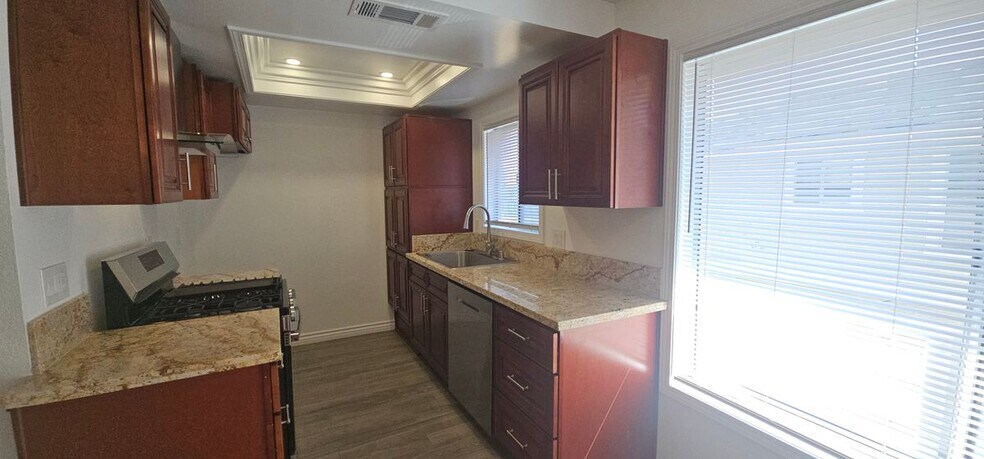 Building Photo - 128 Wiseman Way