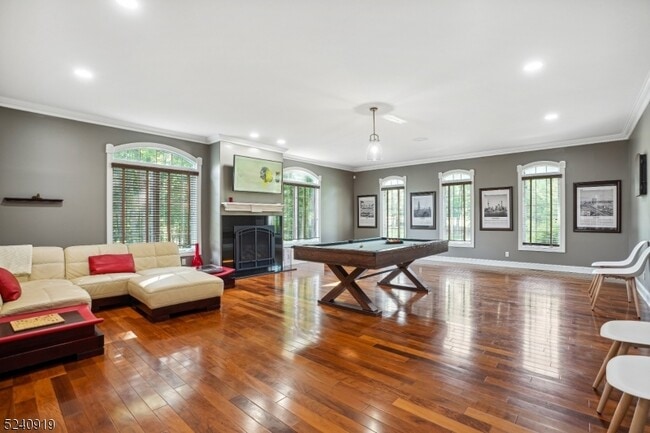 Building Photo - 22 Forest Hill Dr