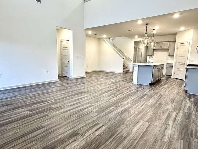 Building Photo - 13916 Lubeck Dr