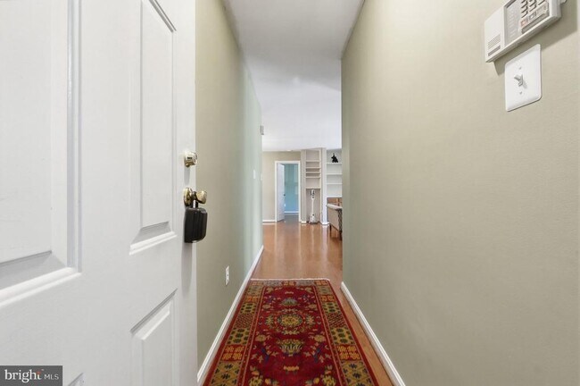 Building Photo - 6204 Redins Dr